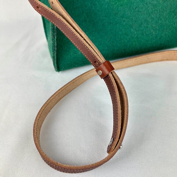 SALE! Lovi Petite Tote in Forest Green Wool Felt Leather Trim - Like New - Picture 12 of 13